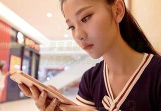 AISS爱丝(钻石版) - 教室里的赵梦洁：不仅会来一场“现课”，还会给你点极限pose的“人生”图册！