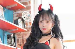Dami(퀸다미)的连衣裙分享：我开始怀疑衣橱是不是在暗中跟我开派对！