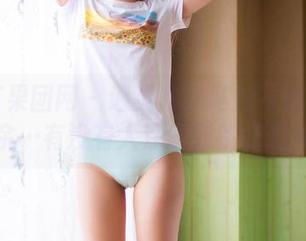 GIRLT果团网 - 通灵儿的私拍写真：清纯之余…有没有人注意到我的发夹？