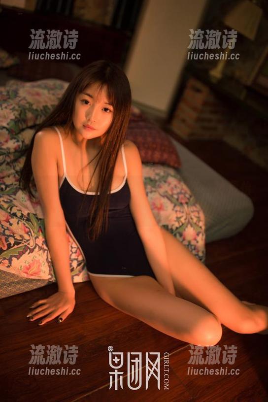 GIRLT果团网 - 高跟鞋图集分享，钟紫怡的脚步声我听得见！-流澈诗