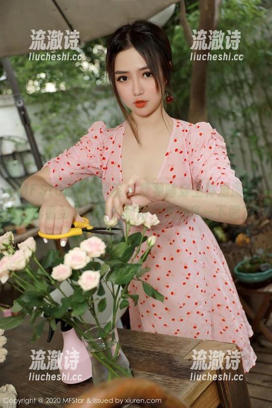 MFStar模范学院 - 慕羽茜穿上体操服，仿佛看到了人类的极限，来分享一下吧？-流澈诗