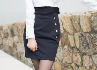 MiStar魅妍社 - 所以说，画面里的FoxYini孟狐狸和那条礼服，绝对是配得上让人再瞄一眼的完美组合。