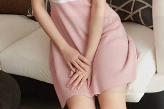 MiiTao蜜桃社 - 这在线的展览会让人惊叹，露西Lucy的美脚原图比我想象的更有气场…难道我该练习一下？