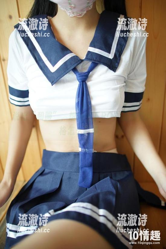 说出“和服”，想象一下ROSI最新的风格怎么回事。-流澈诗