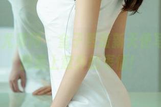 UGirls尤果网 - 金子熙最新天使写真：原图遇上意外的表情！