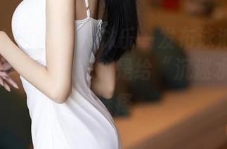 XIAOYU语画界 - 林乐一发布泳池高清图册：水波荡漾，绝对是给“沉迷水中”的新选择。