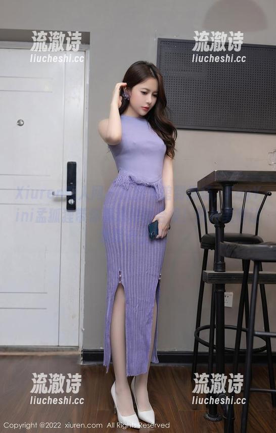 Xiuren秀人网 - 从图书馆到操场，FoxYini孟狐狸带你看透校园合集！照片美得让我想去上学！-流澈诗