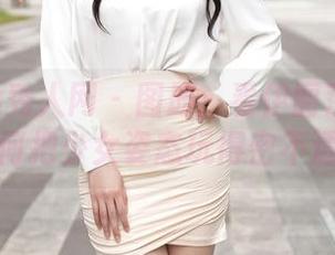 Xiuren秀人网 - 图册：看伊丽莎有点白如何把少女姿态玩得密不透风