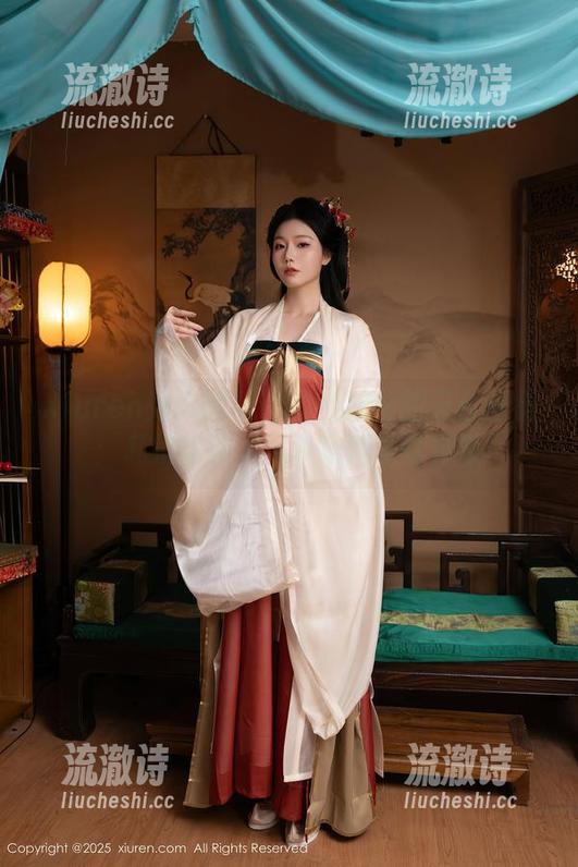 Xiuren秀人网 - 你的兔妹妹的天台图集：私拍现场，风筝也得乖乖待着-流澈诗