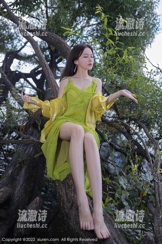 Xiuren秀人网 - 刘婷婷,不愧是白裙的代言人,作品里似乎有种洒脱的气场。-流澈诗 Xiuren秀人网 - 刘婷婷,不愧是白裙的代言人,作品里似乎有种洒脱的气场。-流澈诗