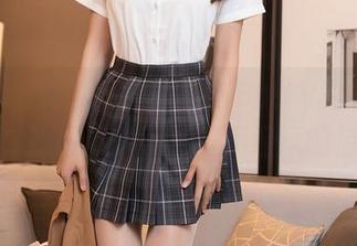 Xiuren秀人网 - 徐莉芝Botty的兔女郎写真，原图透露了一丝不经意的俏皮。