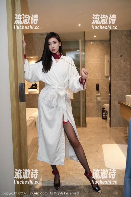 Xiuren秀人网 - 定制女孩之慧敏Vivi盛典，充满欢乐不能停-流澈诗