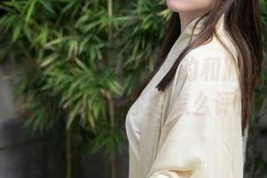 Xiuren秀人网 - 林文文的和服全套：当你觉得太美时你要怎么评价？