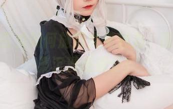 看五更百鬼如何施展女巫魅力，高清写真集沉浸感满分！
