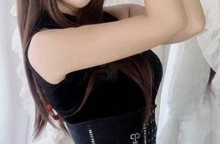 在线对话：你烨烨的女王图集，让人心醉！