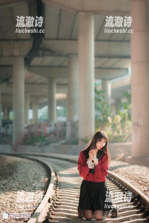 少女的忧郁，兔玩映画精选原图带我进入了一个奇怪的情绪循环。-流澈诗