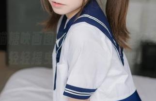 剥开喵糖映画图集，白色体操服在空气中轻轻摇曳，下载体验一把！