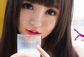 尤果网 - 郭婉祈泳池合集，让水的清凉不只在唇边