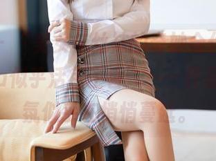 尤蜜荟 - “美女与丝袜的奇妙合作，娜露selena似乎活色生香”——作品里，气氛似乎在悄悄蔓延。