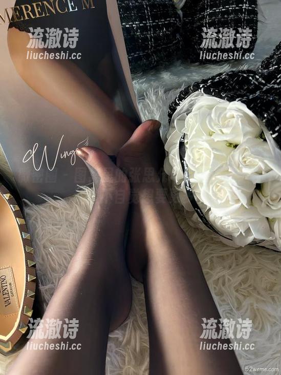 微密圈 - 图集里的张思允与网袜：这组合让人不自觉想要更多。-流澈诗