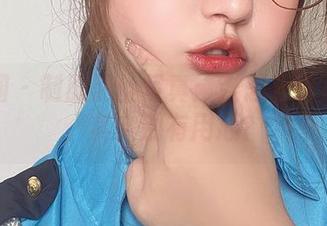 微密圈 - 制服黑丝写真：张思允说是无意，其实别有用心？