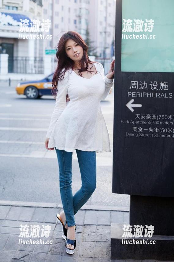 推女郎 - 王明明的旗袍里藏什么？原图看似优雅却让人忍俊不禁，图集玩坏了！-流澈诗