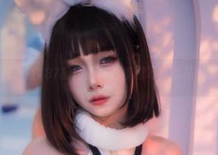 每次打开末夜787的网盘，体操服写真都是我的小恶习