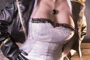 这就是高清的魔力吗？杨衣yangyi的写真《吹雪Fubuki》，雪的轻盈感和她的姿态搭配得太好了。