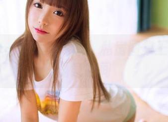 果团网 - 在海边晃悠：私房图集王语纯的惬意瞬间