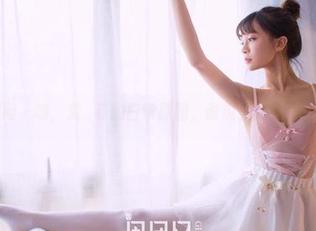 果团网 - 啧，龚玥菲的日常原图，谁说我只会摆姿势？