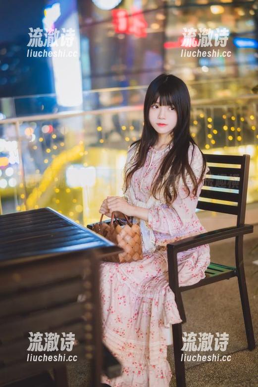 发掘桜桃喵的高跟鞋：图库精选，乐趣横生的高挑态度-流澈诗