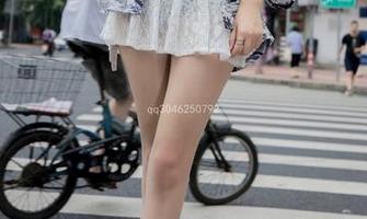 梦丝女神 - 就在浴缸里，刘诺的写真集又引发了讨论！