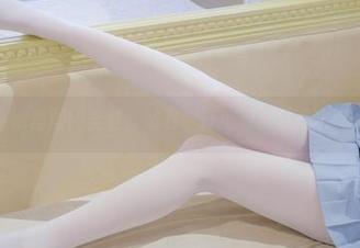 森萝财团高清套图：坐着、站着、打滚着，就是玩这个桶装水！