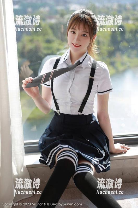 模范学院 - Emily顾奈奈酱的制服套图，分享一下，总觉得眼睛不够使啊！-流澈诗
