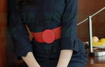 模范学院 - 白色，徐微微mia在写真作品里的“阴险”一面，让我不由自主投入其中。