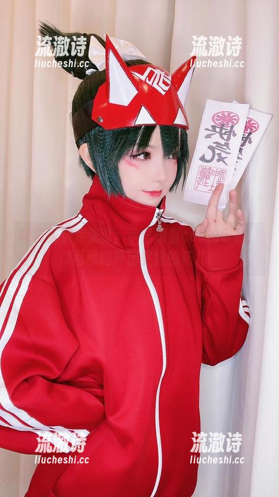 樱群美腿变变变：手里握着cos的钥匙，作品就能开出美腿的花儿！-流澈诗