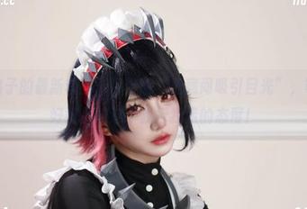 狐洛洛子的最新套图：吊带版“无意间吸引目光”，等你来好好品味这个我行我素的态度！