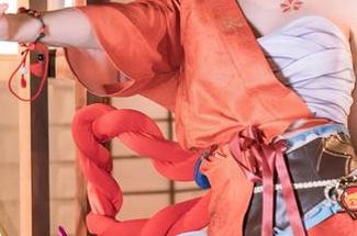 写真工作室里的白莉爱吃巧克力，甜心与谜团？