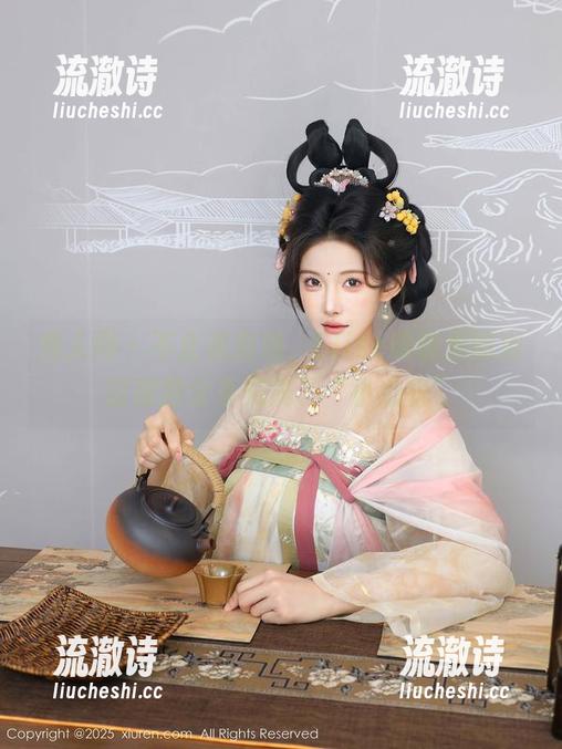 秀人网 - 不止是泡澡，Elise谭晓彤的浴缸原图分享充满了“小心机”-流澈诗