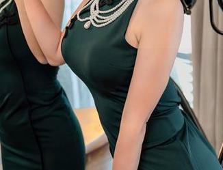秀人网 - 看了FoxYini孟狐狸的吊带写真，突然有种想跳起来换衣服的冲动！