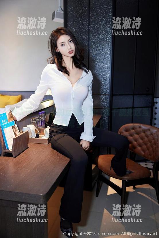秀人网 - 允尔的运动图集：我干脆把这当作日常参考了！-流澈诗