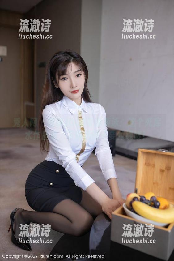 秀人网 - 喵喵JOJO带你游泳：这个死库水作品集，下载后请不要掉线哦！-流澈诗