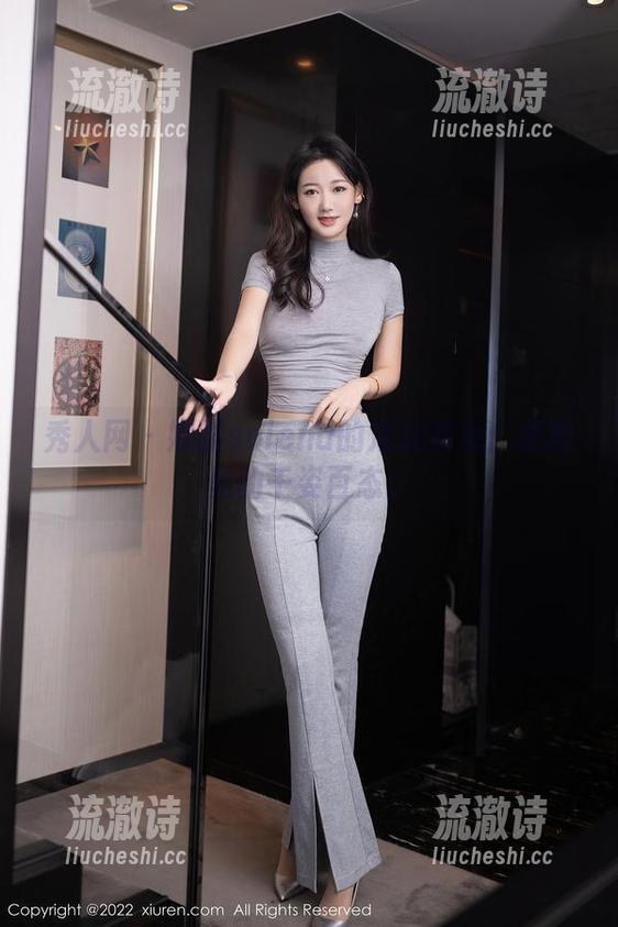 秀人网 - 娜露selena的海边群戏：原图里的千姿百态！-流澈诗