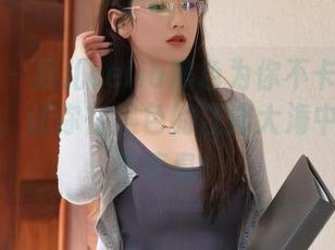 秀人网 - 果儿celia黑色为你不卡顿：高清资源，让你在黑色的汪洋大海中，畅游不停息！