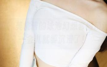 美媛馆 - 美桃酱的泳池幻想套图精选，不一会儿就要沉浸了！