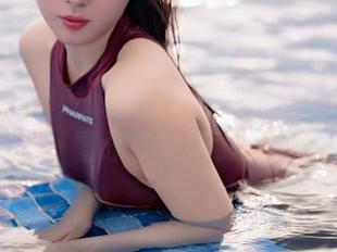 轩萧学姐，校服和自黑同时上场的惊人美图分享！绝了！