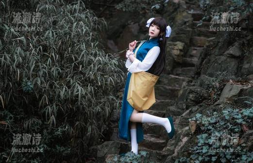 在AliceInWonderland中打滚！还能缺少铁打萌萌_moi的福利写真吗？-流澈诗