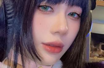 听说阿九从不咕咕(九言)的白色体操服是免费的美图？真不会骗人吧？